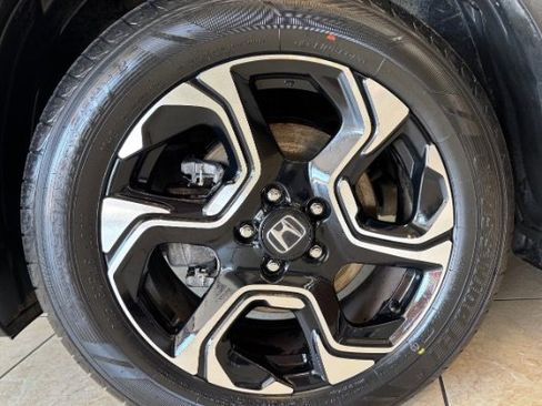 Used 2019 Honda CR-V Touring image 17
