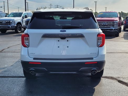 Used 2022 Ford Explorer XLT w/ Equipment Group 202A AWD/4WD image 5