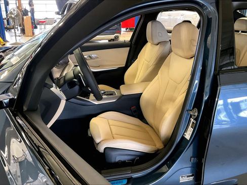 New 2026 BMW 330i Sedan w/ M Sport Package image 9