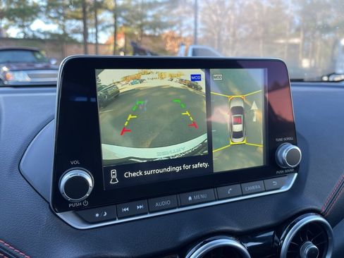 Used 2024 Nissan Sentra SR w/ SR Premium Package image 11