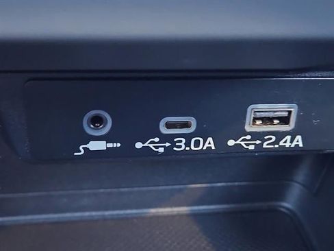 Used 2024 Subaru Crosstrek 2.0i Premium image 10