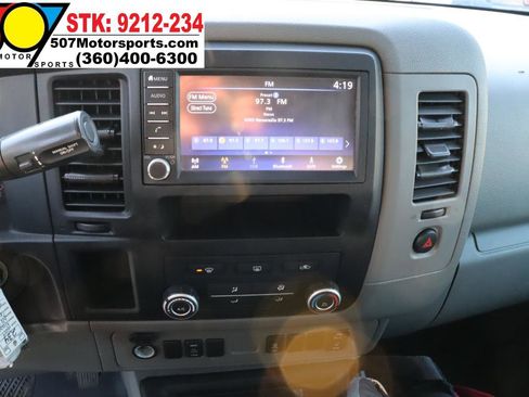 Used 2019 Nissan NV 2500 SV w/ Back Door Glass Package image 15