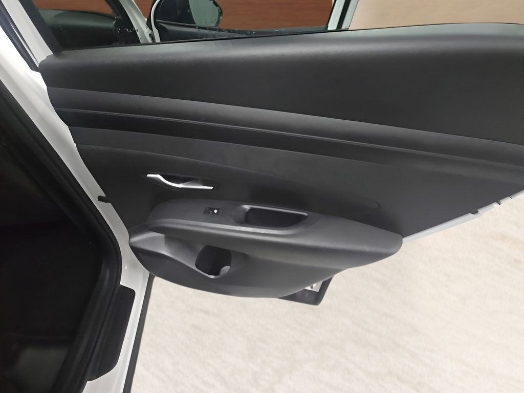 Certified 2025 Hyundai Tucson SEL AWD/4WD image 21