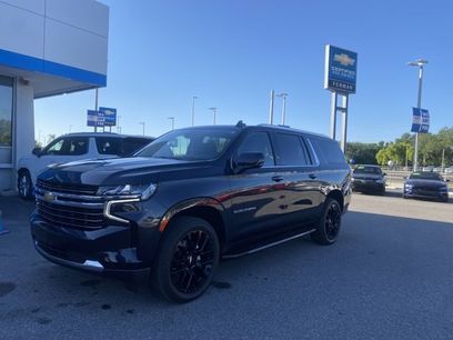 New 2022 Chevrolet Suburban LT w/ Luxury Package