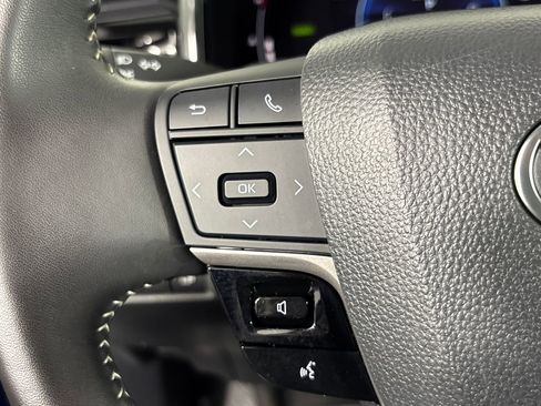 Certified 2025 Toyota Camry SE w/ Convenience Package FWD image 14