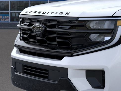 New 2025 Ford Expedition Max Platinum w/ Stealth Appearance Package AWD/4WD image 17