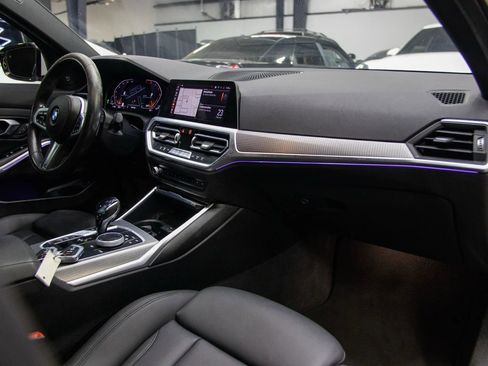 Used 2020 BMW 330i Sedan w/ M Sport Package image 28