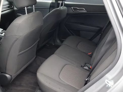 Used 2024 Kia Sportage LX FWD image 15