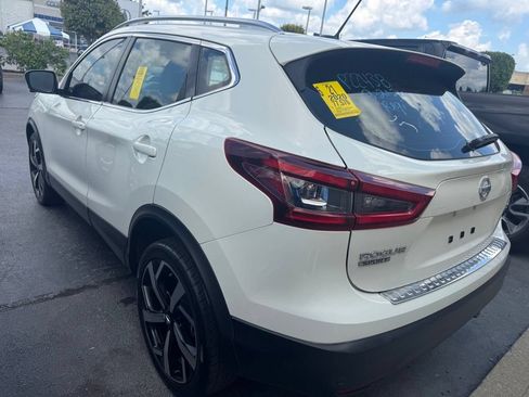 Used 2020 Nissan Rogue Sport SL w/ Premium Package AWD/4WD image 2