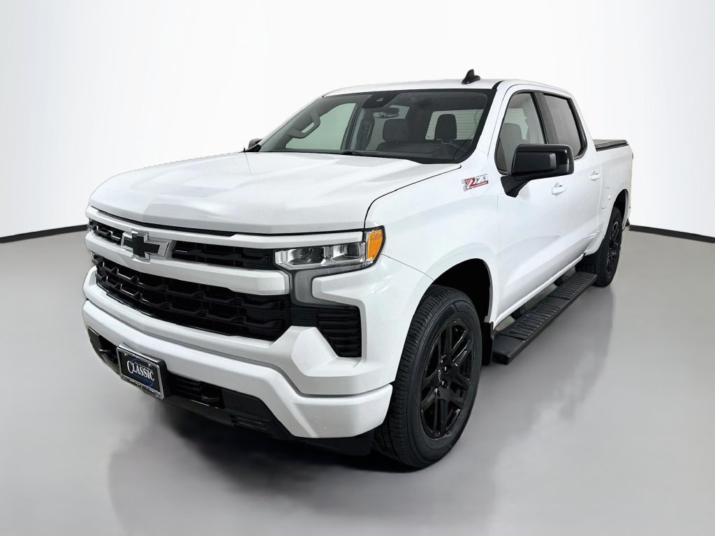 Used 2024 Chevrolet Silverado 1500 RST AWD/4WD image 3