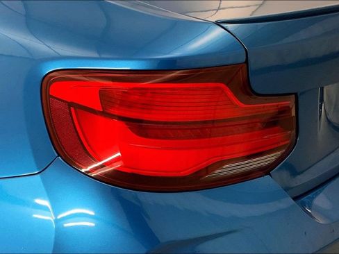 Used 2018 BMW M2 RWD image 27