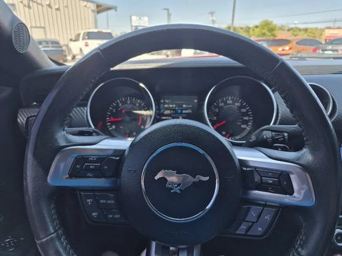 Used 2020 Ford Mustang Coupe RWD image 24