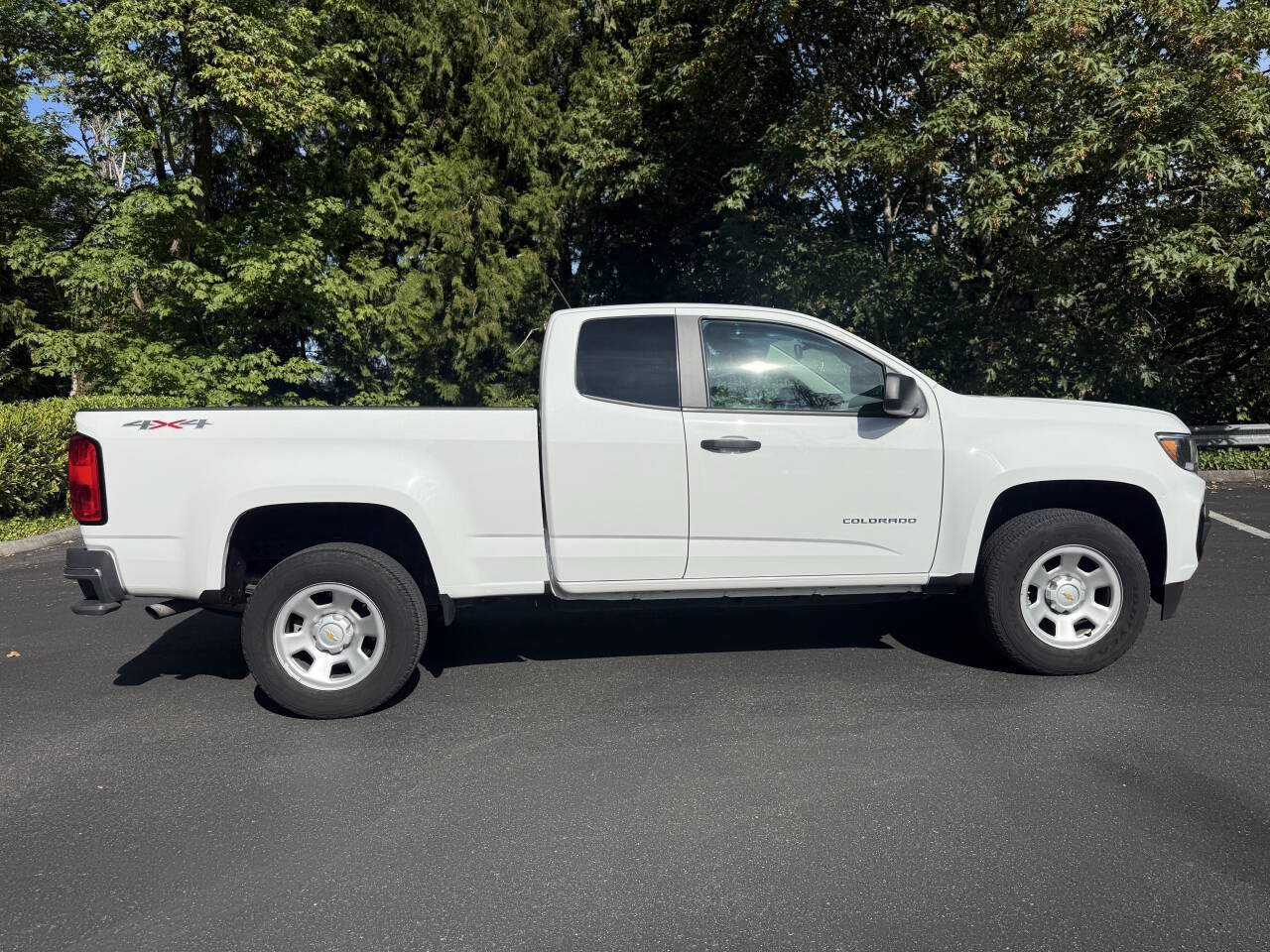 Used 2021 Chevrolet Colorado W/T w/ WT Convenience Package AWD/4WD image 16