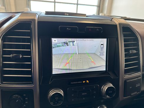 Used 2018 Ford F150 Platinum AWD/4WD image 21
