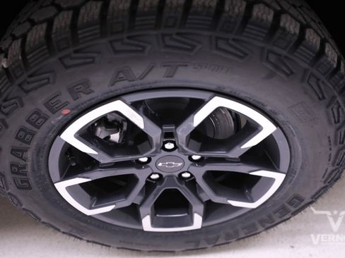 New 2026 Chevrolet Equinox ACTIV w/ Safety and Technology Package image 30