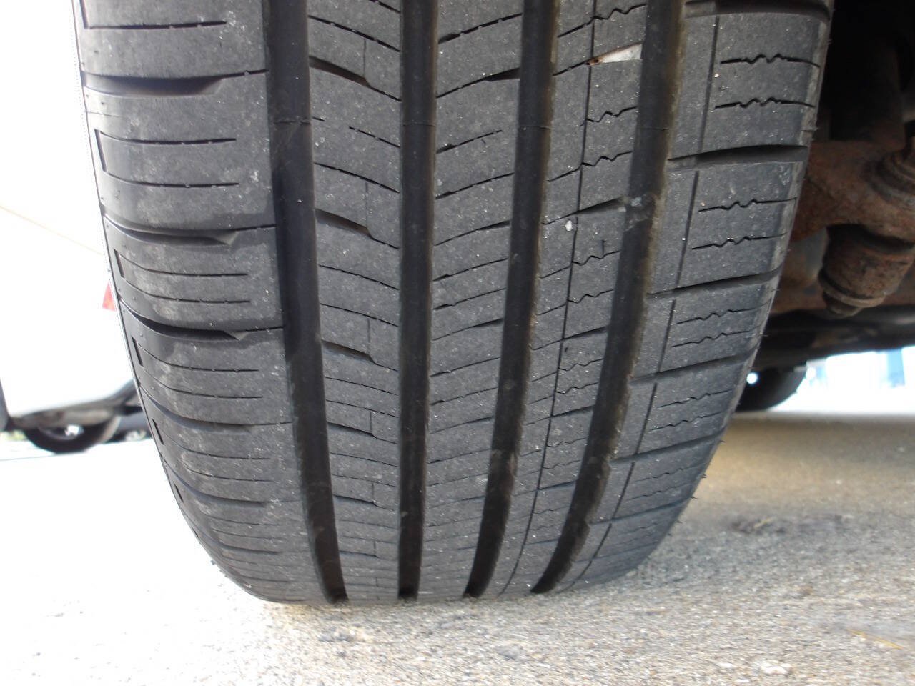 Used 2010 Nissan Sentra 2.0 S FWD image 40