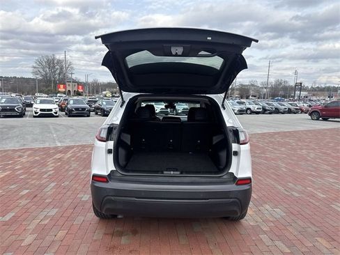 Used 2021 Jeep Cherokee Latitude Plus image 29