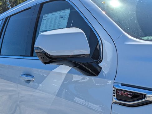 New 2026 GMC Yukon XL Denali w/ Sun & Power Step Package image 10