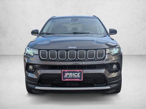 Used 2022 Jeep Compass Limited image 2
