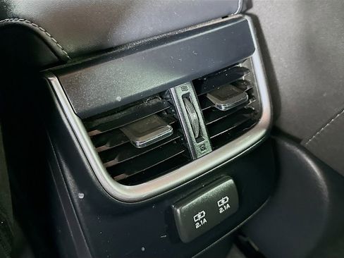 Used 2022 Subaru Outback Premium image 34