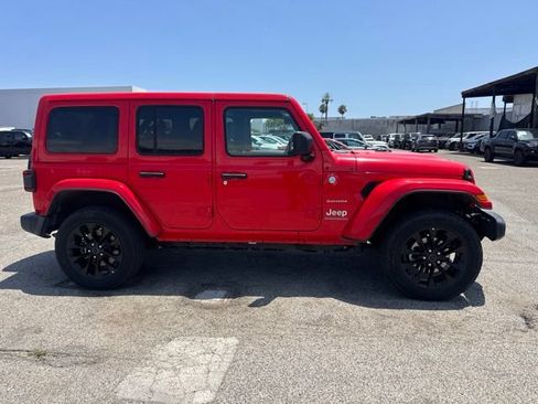 Used 2024 Jeep Wrangler Unlimited Sahara AWD/4WD image 4