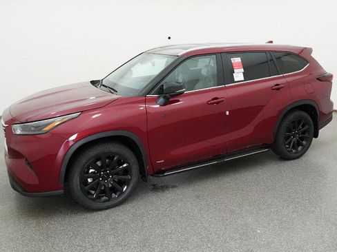 New 2026 Toyota Highlander XLE image 5