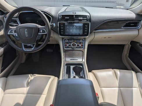 Used 2019 Lincoln Continental Premiere FWD image 15