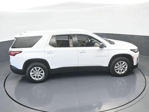 Used 2022 Chevrolet Traverse LS image 54