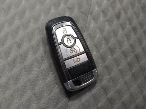 Used 2021 Ford Escape SE w/ Cold Weather Package FWD image 32