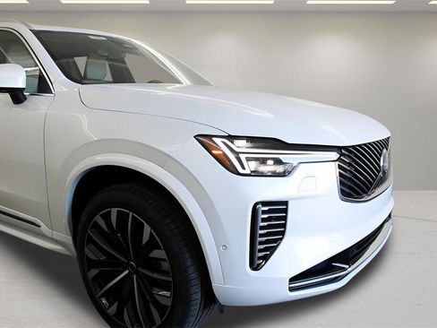 New 2026 Volvo XC90 T8 Plus image 29