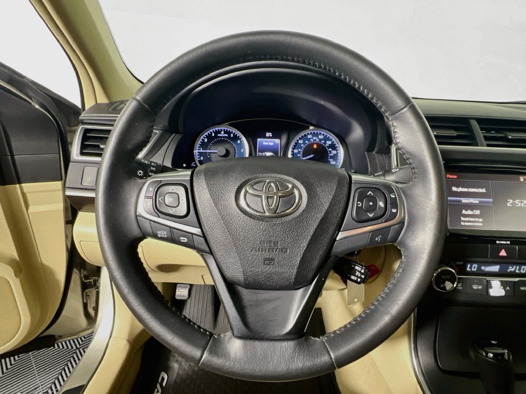 Used 2017 Toyota Camry XLE FWD image 17