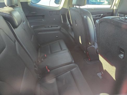 Used 2022 Kia Telluride EX w/ EX Premium Package AWD/4WD image 13