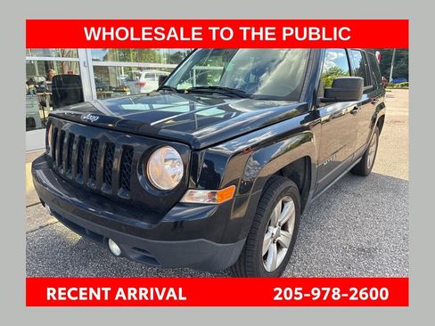 Used 2015 Jeep Patriot Latitude AWD/4WD image 1