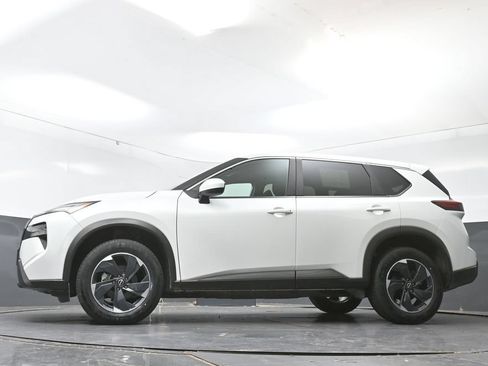 Used 2025 Nissan Rogue SV AWD/4WD image 52