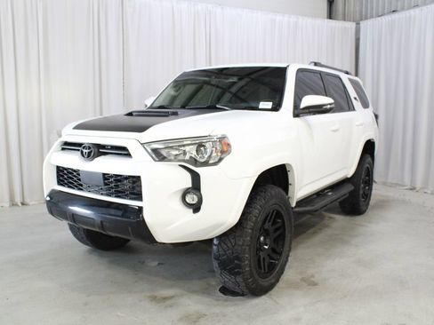 Used 2021 Toyota 4Runner TRD Off-Road Premium w/ Moonroof Package AWD/4WD image 35