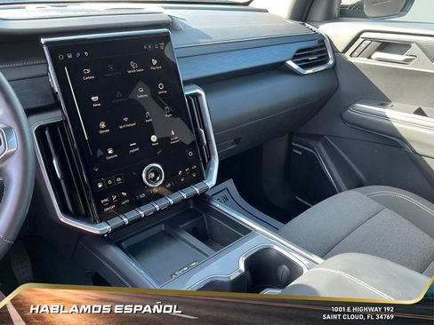 Certified 2025 GMC Acadia Elevation image 21