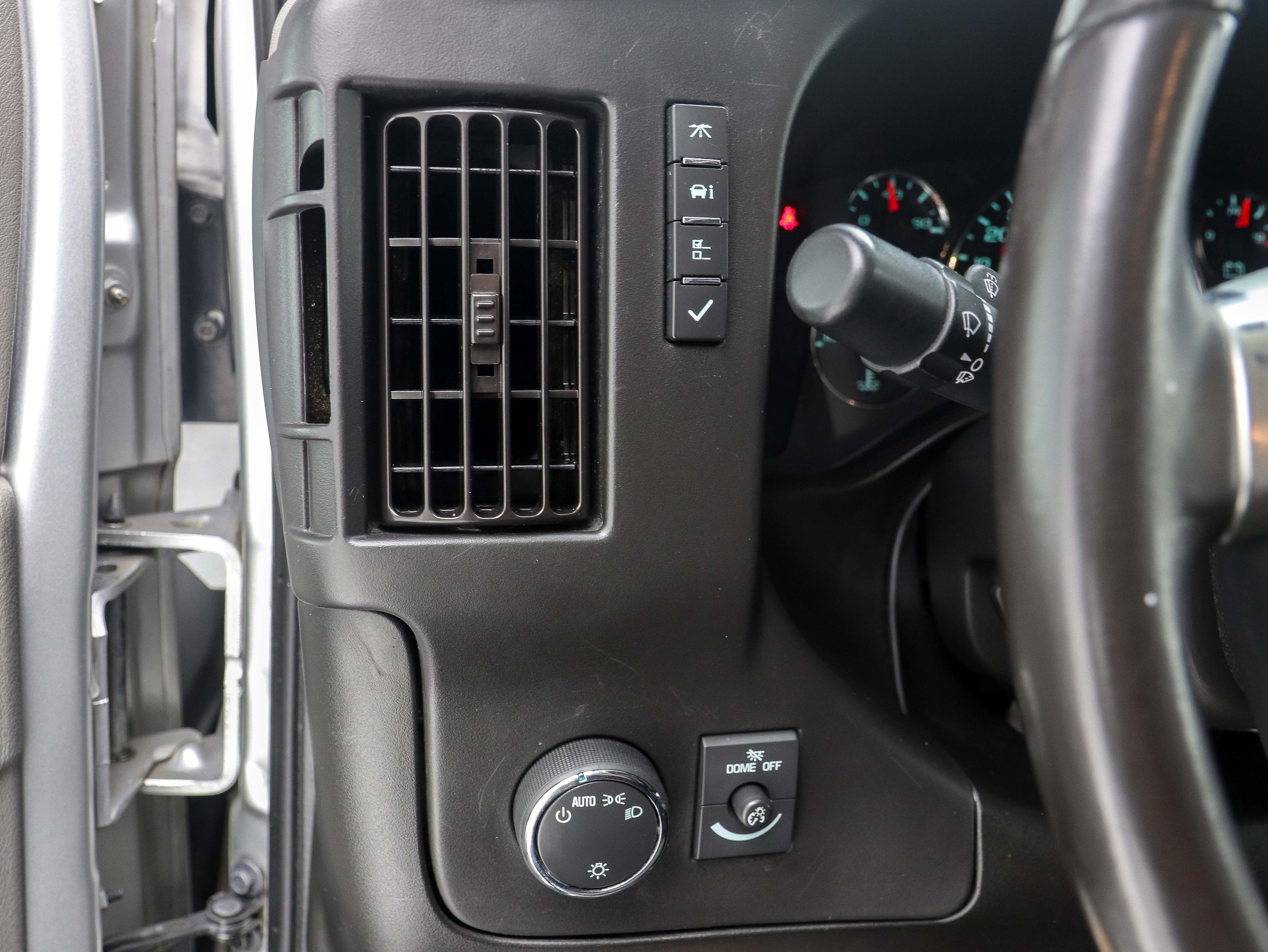 Used 2018 Chevrolet Express 2500 LS w/ Driver Convenience Package RWD image 23