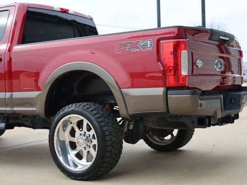 Used 2017 Ford F250 King Ranch w/ FX4 Off-Road Package image 5