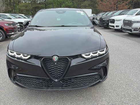 Used 2024 Alfa Romeo Tonale Veloce w/ Active Assist Package AWD/4WD image 3