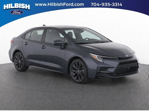 Used 2024 Toyota Corolla XSE FWD image 1