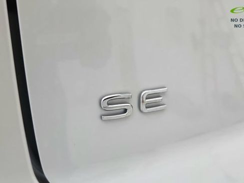 Used 2026 Volkswagen Atlas Cross Sport SE AWD/4WD image 33