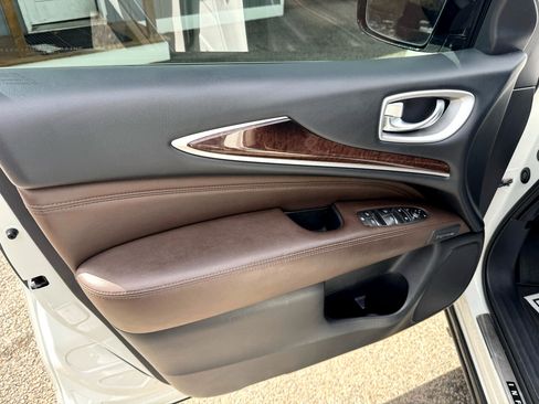 Used 2013 INFINITI JX35 AWD w/ Premium Pkg image 11