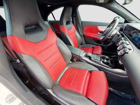 Used 2021 Mercedes-Benz CLA 35 AMG 4MATIC image 13