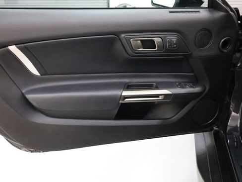 Used 2022 Ford Mustang Shelby GT500 w/ Technology Package image 85