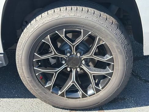 Used 2018 Chevrolet Tahoe LT AWD/4WD image 21