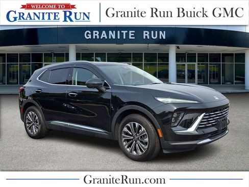 Used 2025 Buick Envision Preferred AWD/4WD image 1