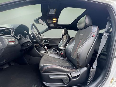 Used 2019 Hyundai Veloster 2.0 Premium FWD image 15
