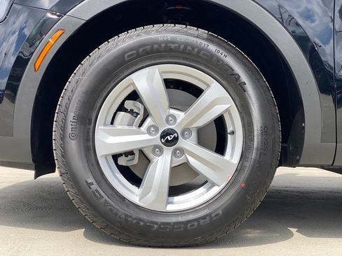 New 2026 Kia Sorento LX FWD image 10