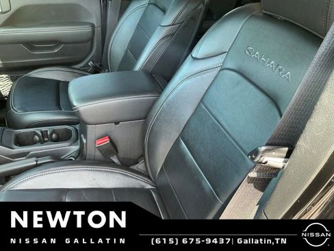 Used 2023 Jeep Wrangler Unlimited Sahara w/ Cold Weather Group AWD/4WD image 18