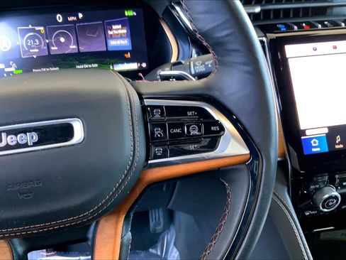 Used 2022 Jeep Grand Cherokee Summit image 25